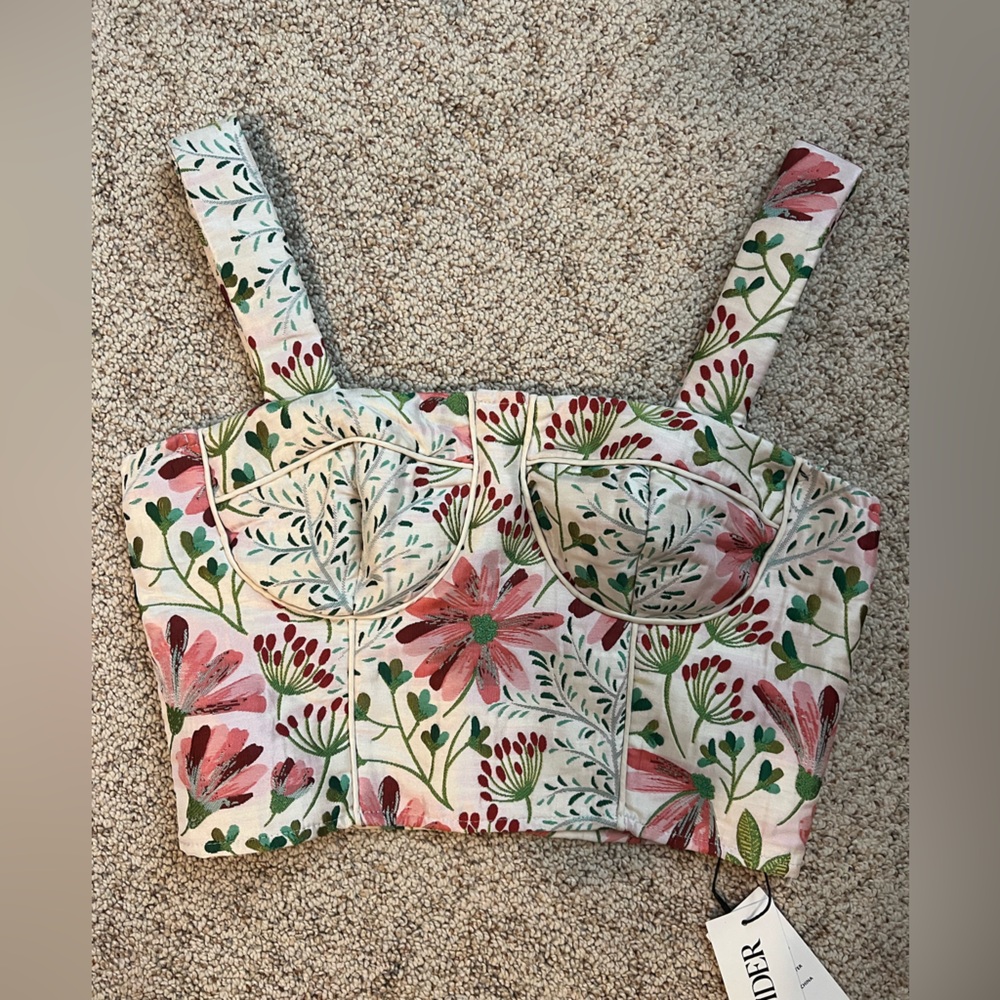 NEVER worn, cute floral Cider top